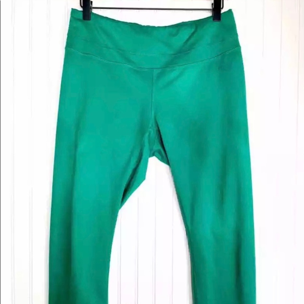 The Northface Women’s Hatha crop legging, worn onc - Picture 2 of 6
